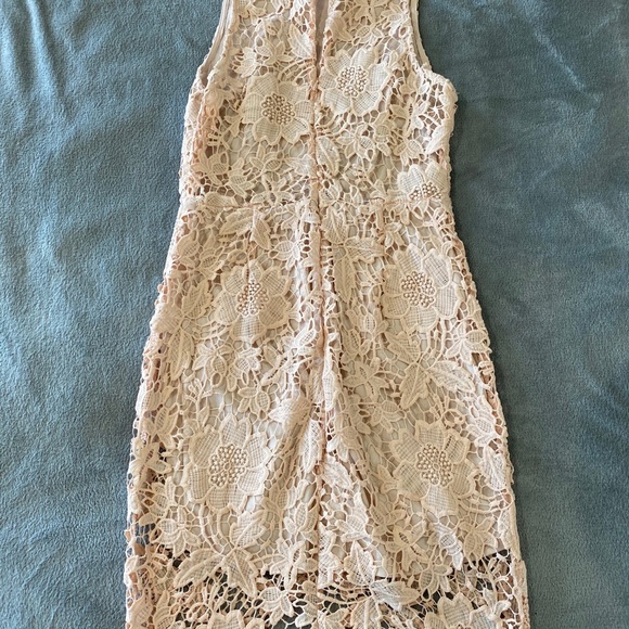 PEACH LACE DRESS - Picture 2 of 2